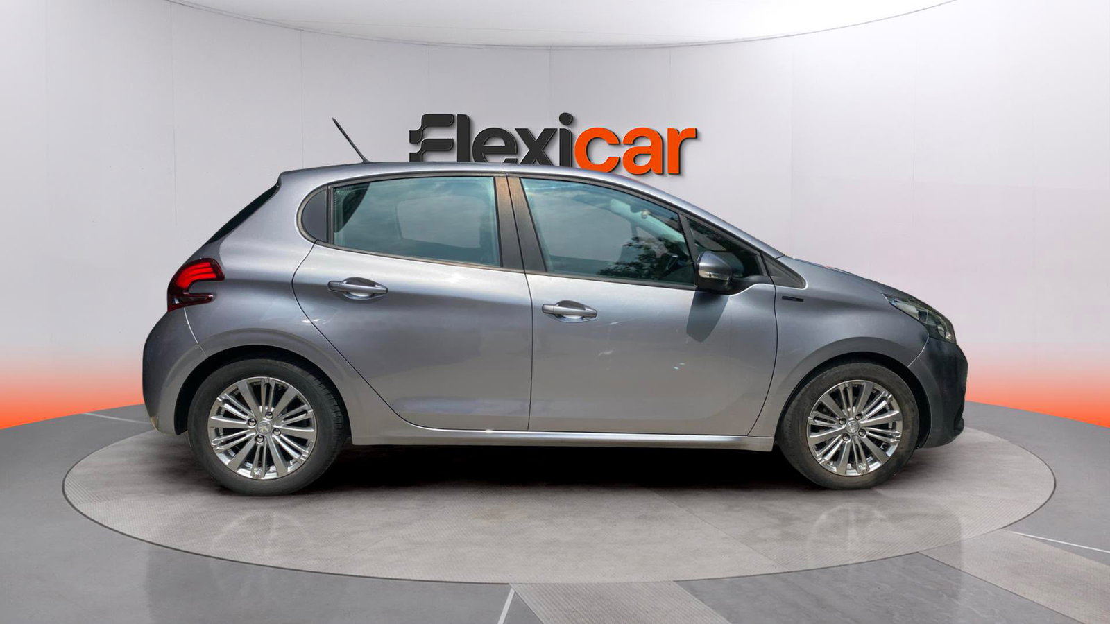 https://cdn-flexicar.caraffinity.it/public_appraisal_images_pro/images/stock/275737/Bzm6sjA5Ou__KTT (4).jpeg